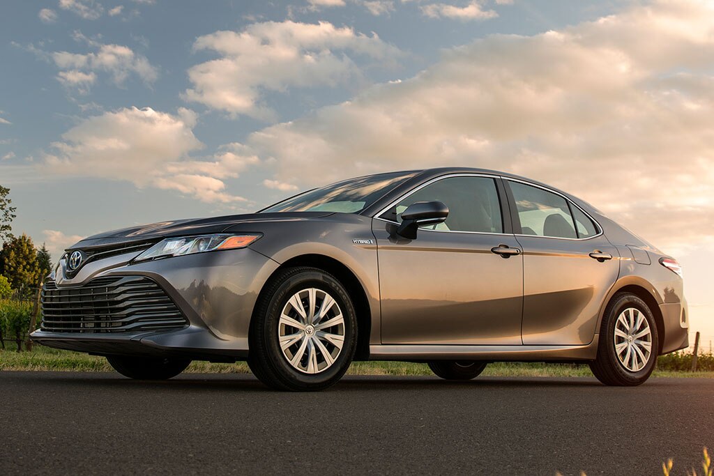 2020 Toyota Camry Front Left Side in Champagne